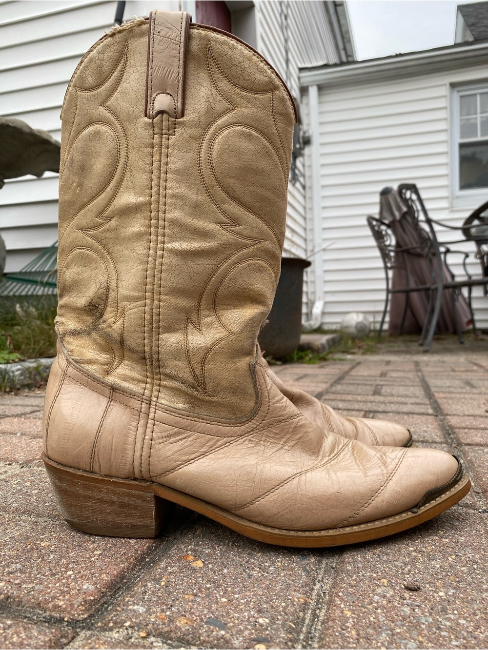 Men’s Beige Leather Western Heeled Boots